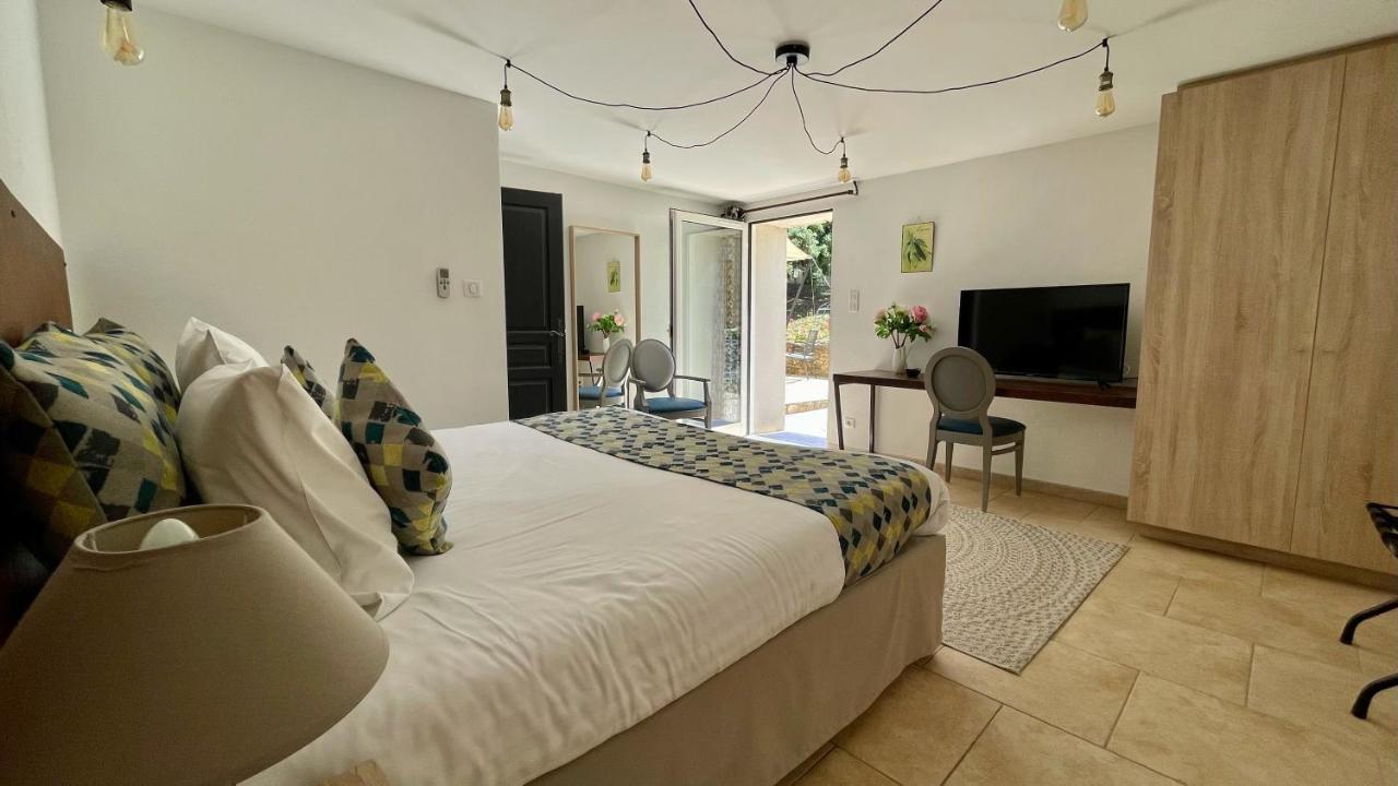 Clos Saint-Michel Resort & Spa Malaucène Esterno foto