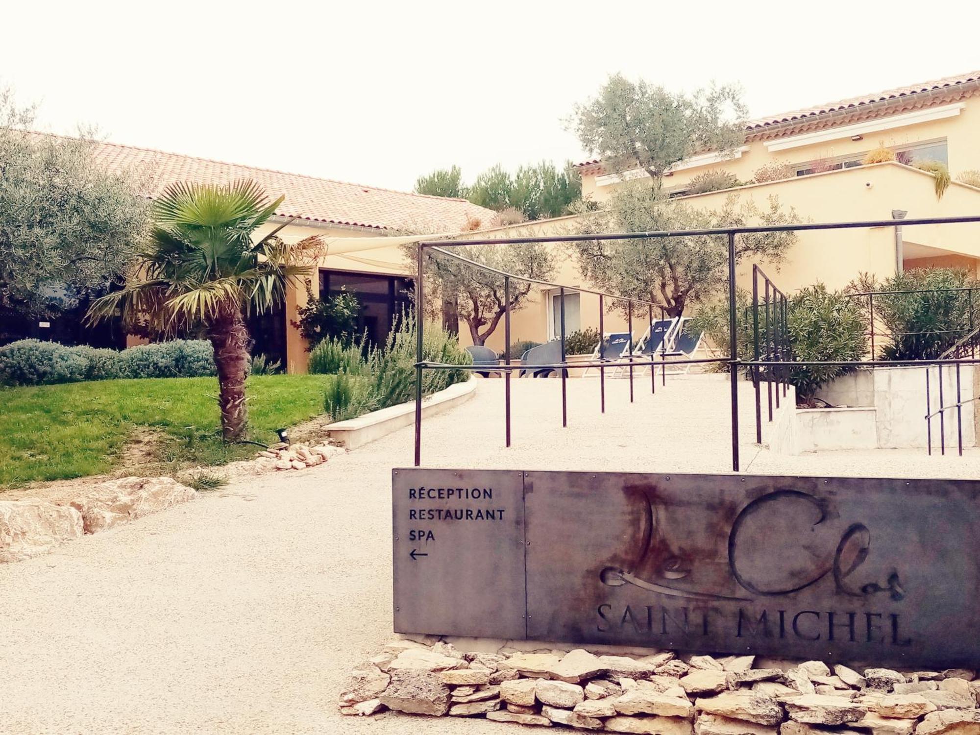 Clos Saint-Michel Resort & Spa Malaucène Esterno foto